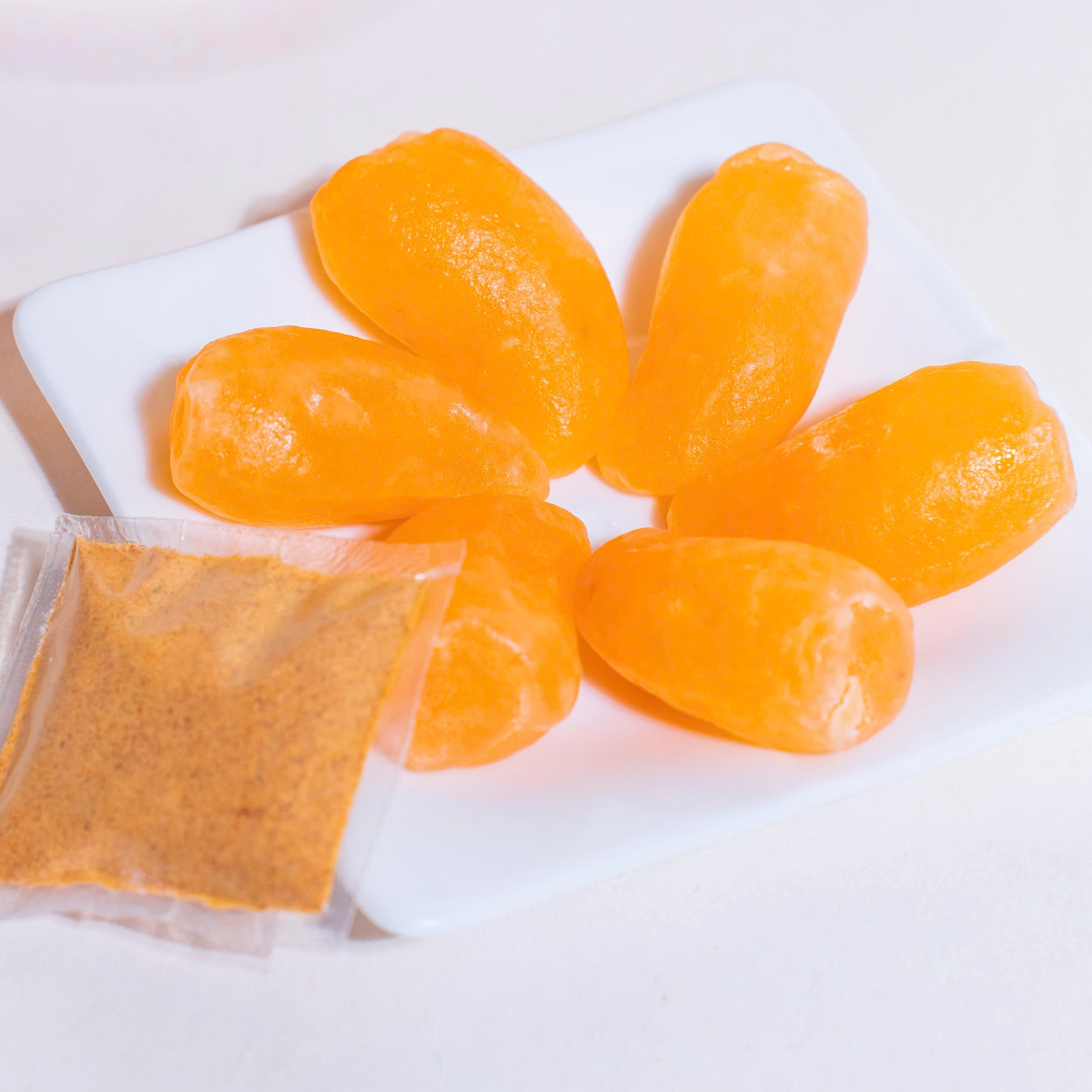 Kẹo Dẻo Xoài Non Lắc Muối Ớt Nhân Sốt Xoài Muối Ớt Tan Chảy Hộp 380g