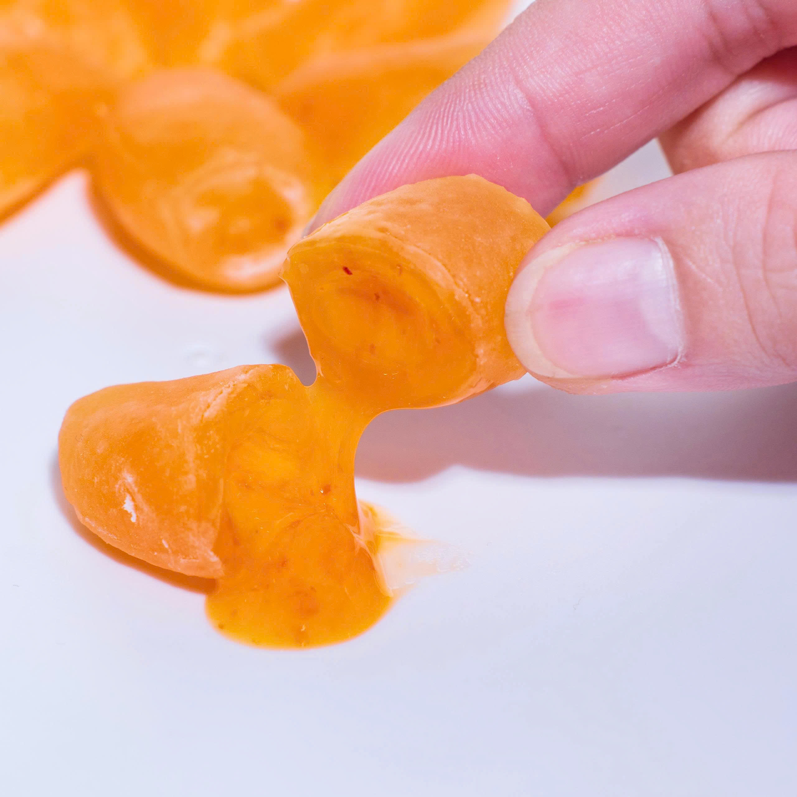 Kẹo Dẻo Xoài Non Lắc Muối Ớt Nhân Sốt Xoài Muối Ớt Tan Chảy Hộp 150g